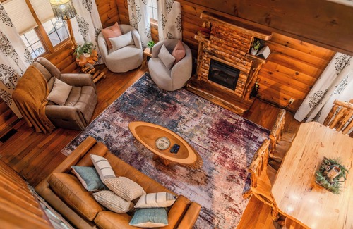 Rockbridge Cabina | Secluded Creekside Getaway/Private/Heart of Hocking Hills/Hot Tub/FirePit