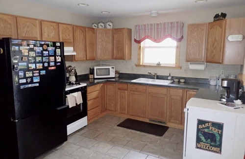Whitehall Casa | Secluded-Romantic-Hot Tub-Mountain Top Retreat-Solar Grid-Tie