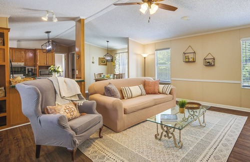 Normangee Casa | Secluded Rural Home in Normangee!