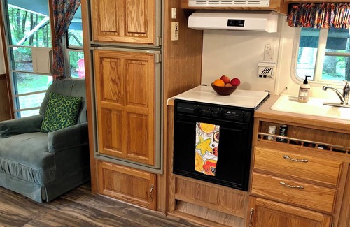 Smyrna Casa | Secluded RV on Private No Wake Lake With Your Own Access