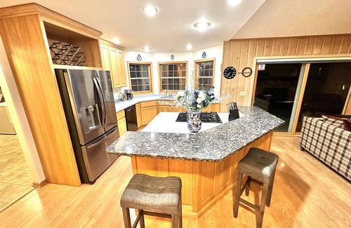 Wausau Casa | Secluded Serenity Lg 4beds, 2.5 bath near Downtown