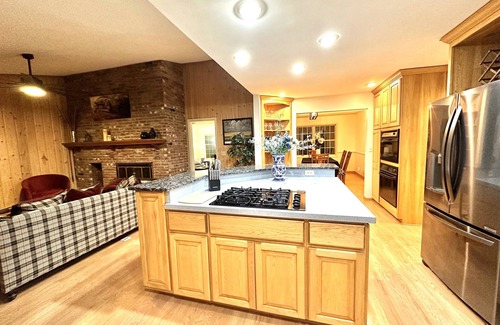 Wausau Casa | Secluded Serenity Lg 4beds, 2.5 bath near Downtown