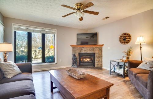 Sevierville Apartamento | Secluded Sevierville Condo with Hot Tub and Mtn Views!