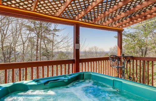 Sevierville Casa | Secluded Sevierville Cabin Hot Tub and Mtn Views!