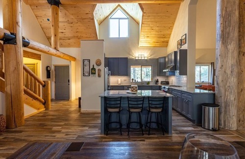 Pagosa Springs Casa | Alquiler nuevo! Aislado, espacioso, cerca de la ciudad, lote grande, excelente casa familiar