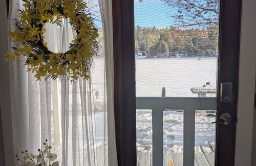 Rindge Casa | Secluded, Stunning Lakefront Home