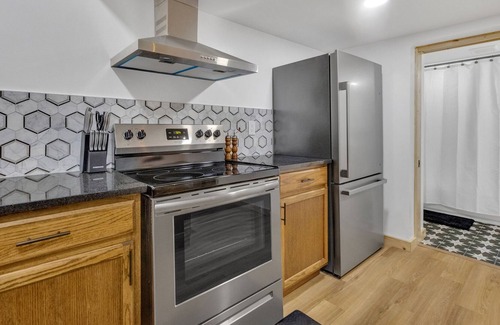 Sevierville Cabaña | Secluded Top View Cottage with Game Room + Views