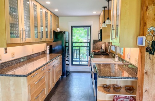 Waitsfield Casa | Secluded Vermont Home with Stunning Private View! Prime Location!