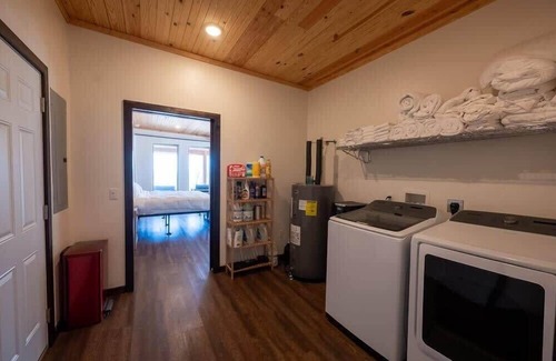 Eureka Springs Apartamento | Secluded, views, Hot Tub Sleeps 4