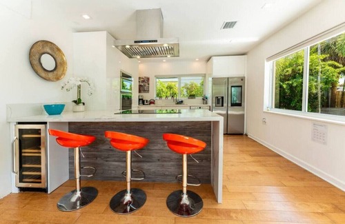 North Bay Village Casa | Secluded Villa | 3 bedrooms | Heated Pool