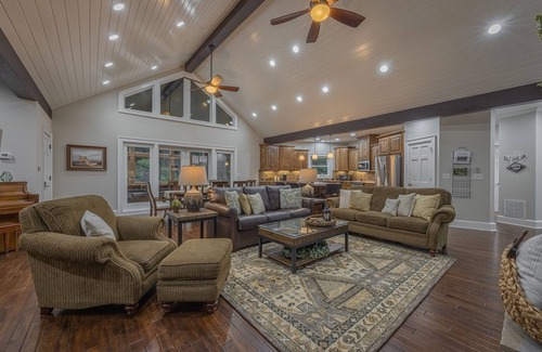 Demorest Casa | Secluded waterfront paradise on 56 beautiful wooded acres!