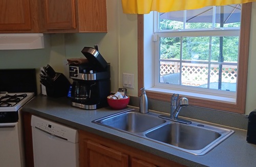 Fitzwilliam Casa | Secluded waterfront 2-bedroom / 2 bath on private 152 acre Sportsman's Pond.