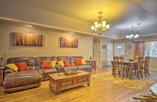 Woodland Park Casa | Secluded Woodland Park Home - Hike and Bike!
