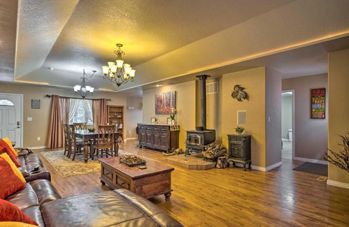 Woodland Park Casa | Secluded Woodland Park Home - Hike and Bike!