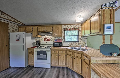 Arkdale Cabina | Secluded Woodsy Cabin: Hike, Fish, Hunt + ATV!