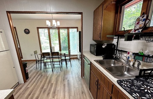 Waynesville Cabina | Secluded, yet centrally located. Quiet Retreat. EV charger friendly