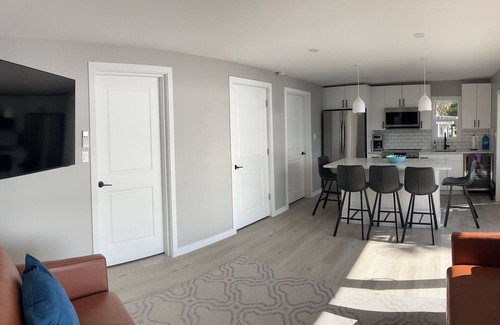 Central Okanagan Cabina | Seclusion Bay, Luxury Lakeside Cabin 9. Stunning beachfront on Okanagan Lake.
