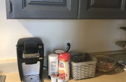 Soulard Apartamento | Second Floor Apartment 1 block from Lafayette Park