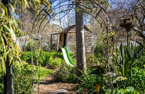 McLaren Vale Casa | Secret Garden - Luxury Cottage - Giant 85inch TV