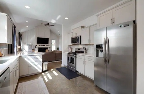 East Midtown Casa | Secret Garden of Memphis LLC