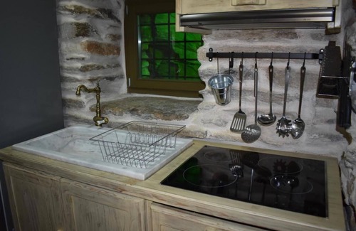 Kea Casa | Secret isolated stone house in Kea 2' away from the beach