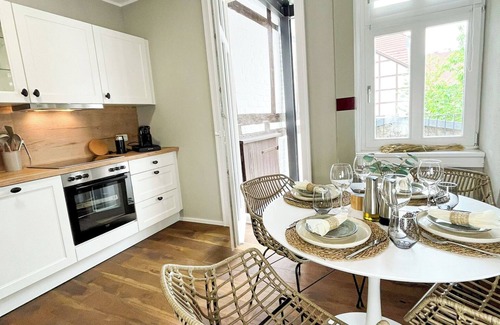 Warburg Apartamento | Secretapartment: Zentral und Gemütlich, mit Großem Balkon