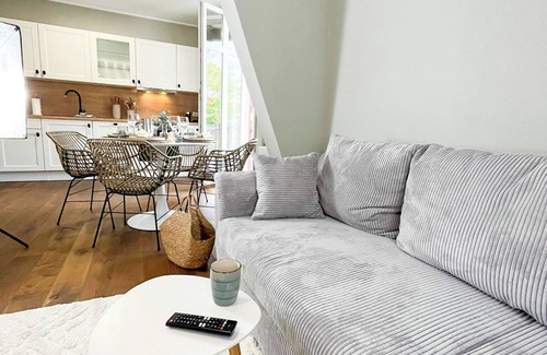Warburg Apartamento | Secretapartment: Zentral und Gemütlich, mit Großem Balkon