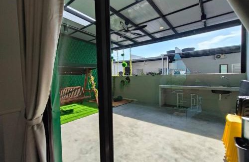 Malacca City Casa | SecreteGarden627 3 storey 5r4b PartyHome 12-20pax