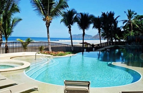 Jacó Hotel | SecretJaco - Luxury Beach Front Penthouse with Pool & Jacuzzi