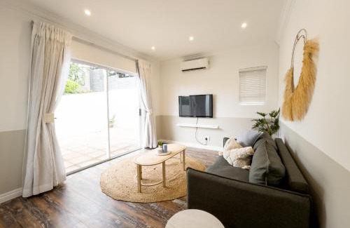 Durban North Apartamento | Secure, Peaceful Modern Cottage for Two