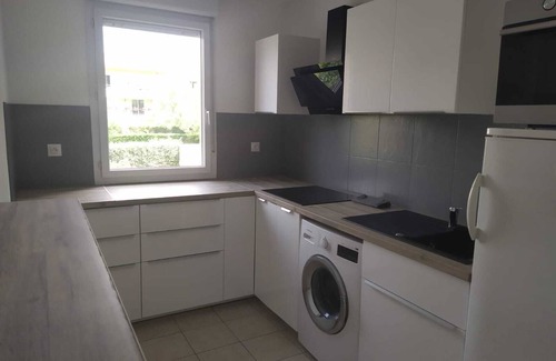 Beziers Apartamento | Secure residence with swimming pool