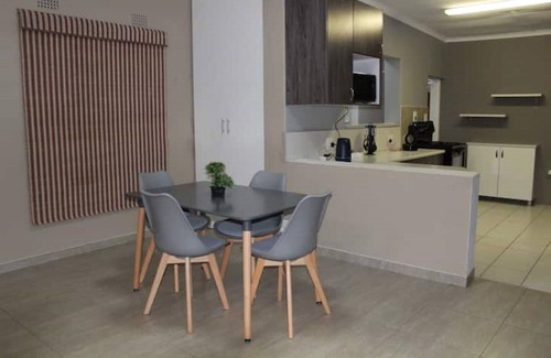 Krugersdorp Apartamento | Secure Self-Catered Apartment With Pool