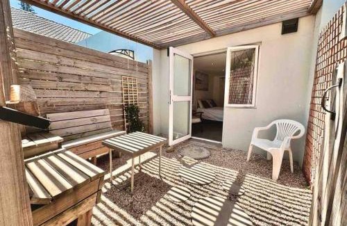 Walmer Apartamento | Secure Stylish Off Grid Flatlet