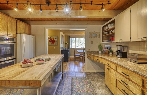 Pagosa Springs Cabina | See Fall's Changing Colors! Secluded Cabin: Hot Tub, Pet-Friendly, Stunning Views, Starlink Wifi