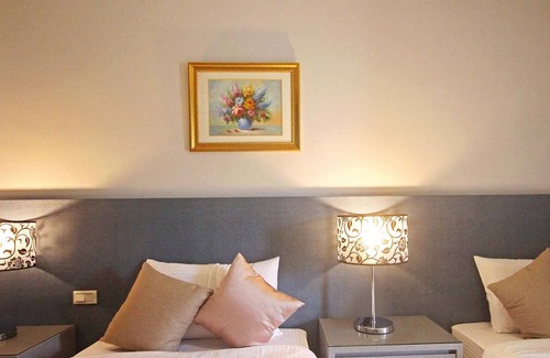 Jinning Casa | See Happiness