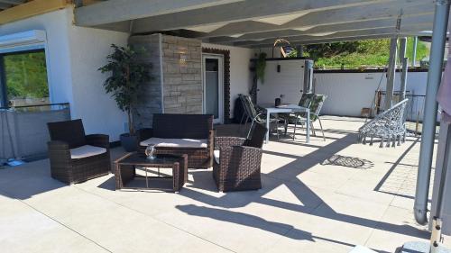 Gummersbach Casa | Seeblick-Ferienwohnung im "Ferienhaus Agger-Blick" mit traumhafter Sonnen-Terrasse, Sauna, E-Kamin & Kajak
