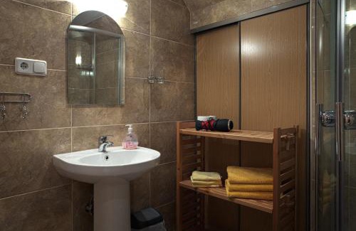 Rouge Casa | Seedri Guesthouse