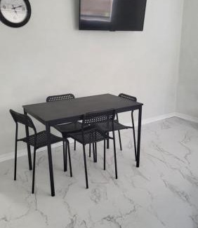 Bearss Plaza Apartamento | Seeing Busch Gardens from two apartments