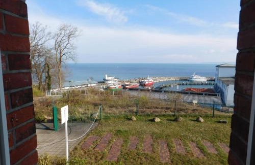 Sassnitz Apartamento | Seelotsenstation Sassnitz mit Hafenblick by Unsere Urlaubszeit
