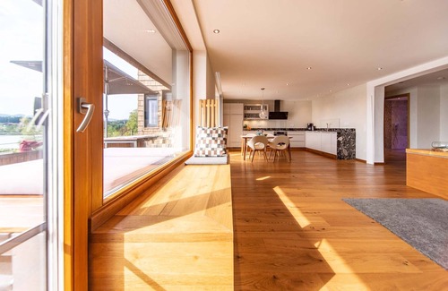 Pelham Apartamento | SEEN:sucht, 96 sqm first floor, 2 separate bedrooms