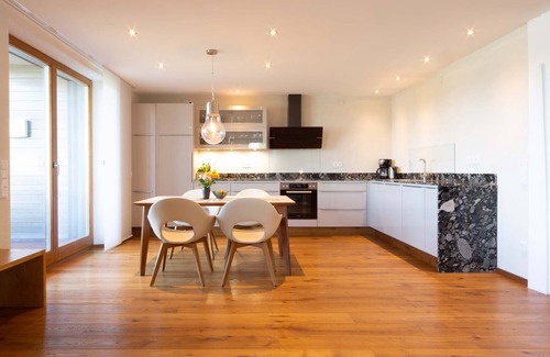 Pelham Apartamento | SEEN:sucht, 96 sqm first floor, 2 separate bedrooms