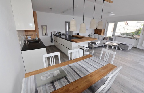 Ohningen Apartamento | SEENZEIT - NUEVO, CON VISTA AL MAR IMPRESIONANTE