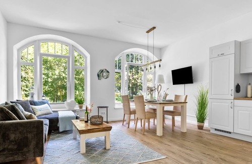 Hedwigenkoog Apartamento | Seepferdchen- Terrasse mit Blick ins Grüne & Platz für 6 Personen auf 120 m²