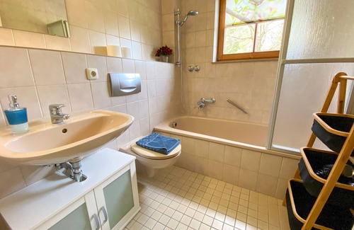 Arlaching Apartamento | Seerose, 46sqm, 2 bedrooms, balcony and garden view