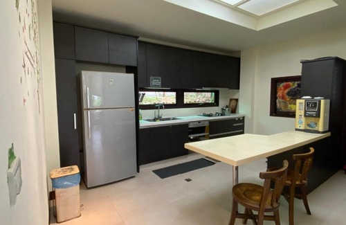 Xihu Casa | SeeU Coffee and B&B
