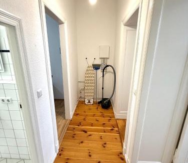 Schoeneberg Apartamento | Sehr zentrale Wohnung für bis zu 6 Gäste - Nah gelegen zum Kurfürstendamm, Potsdamer Platz und Kreuzberg in 10 Minuten