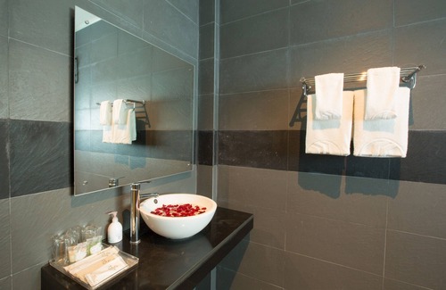 Mandalay Hotel | Sein Sein Hotel