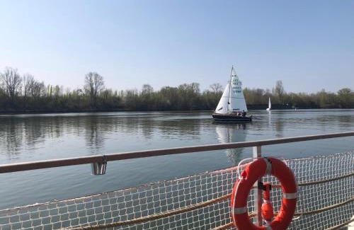 Vaux-sur-Seine Casa | SeineHouse - Maison flottante (HouseBoat) - Séjour magique sur l'eau
