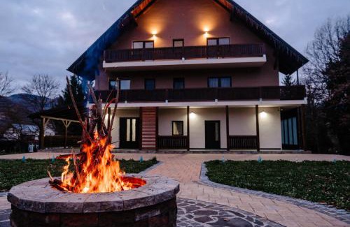 Telciu Chalet De Esquí | SELBIT - Șesul domniței