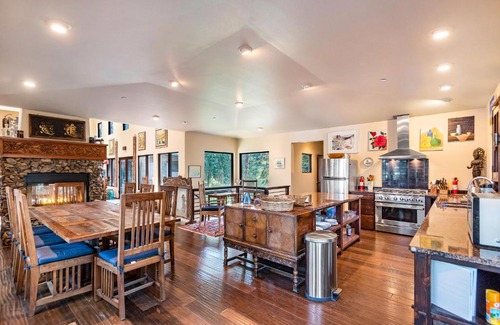 Harrison Casa | Selby Knoll Estate Main House and Guesthouse